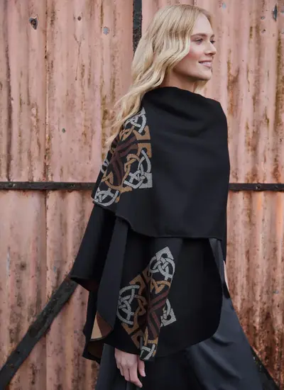 Black/Beige